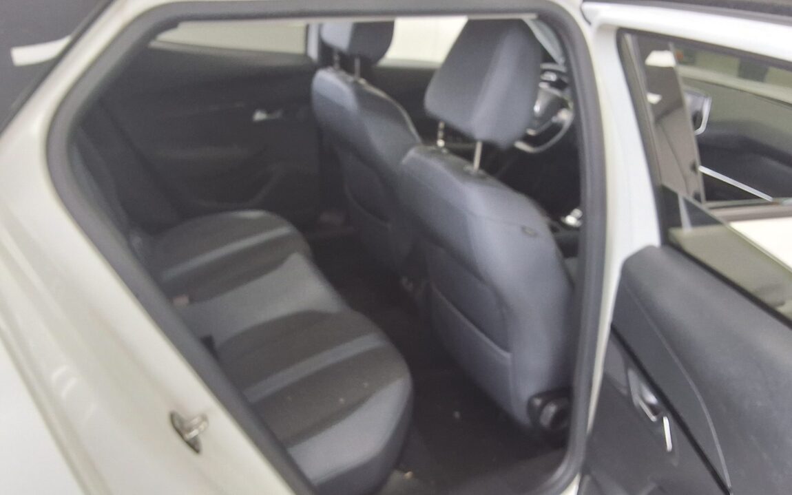 PEUGEOT 2008 (2ND GEN) 1.5 BlueHDi ALLURE 2021 - zdjęcie 13