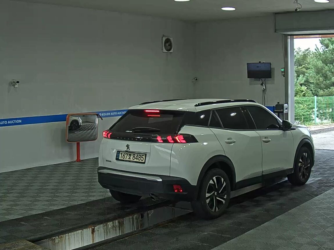 PEUGEOT 2008 (2ND GEN) 1.5 BlueHDi ALLURE 2021 - zdjęcie 5