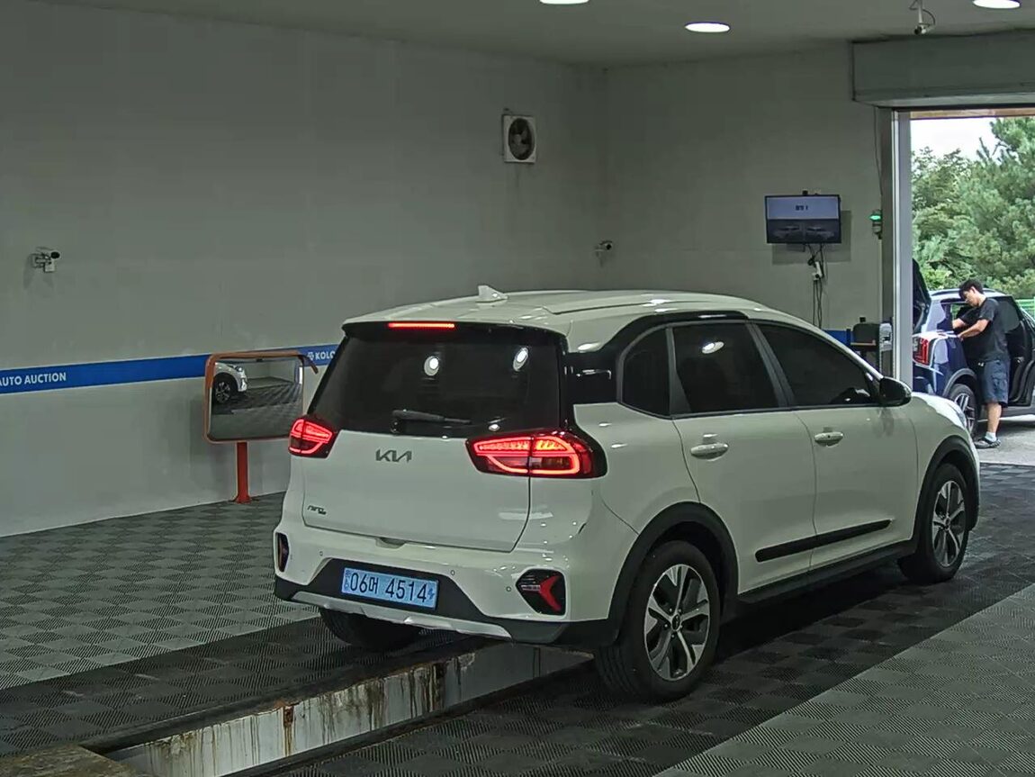 KIA NIRO PLUS AIR 2023 - zdjęcie 5