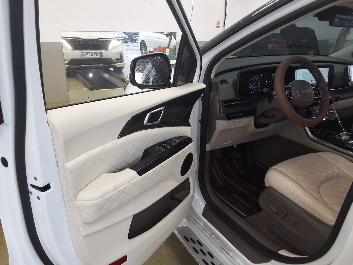 KIA NEW CARNIVAL (KA4) HI-LIMOUSINE SPECIAL BODY MAJOR CAR 2023 - zdjęcie 10