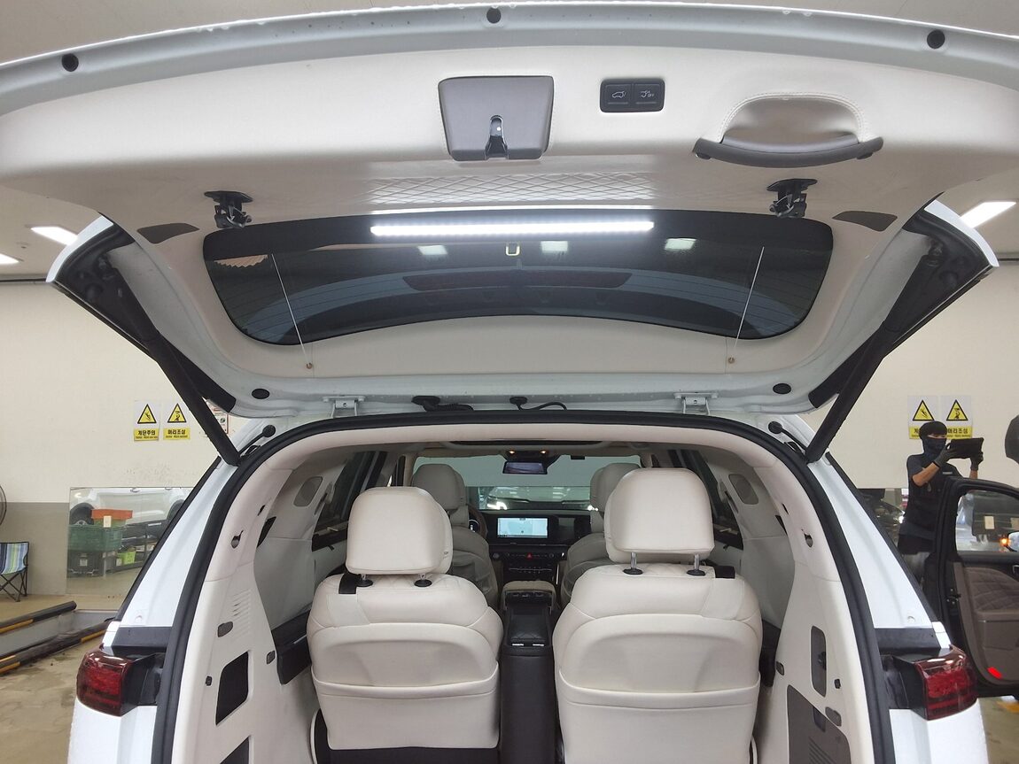 KIA NEW CARNIVAL (KA4) HI-LIMOUSINE SPECIAL BODY MAJOR CAR 2023 - zdjęcie 15