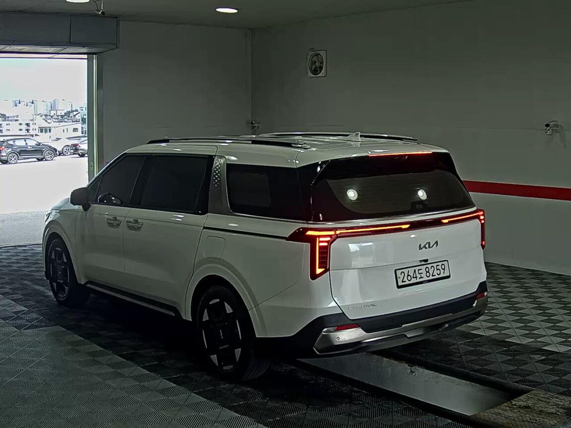 KIA THE NEW CARNIVAL (KA4) 9-SEATER DIESEL SIGNATURE 2024 - zdjęcie 6