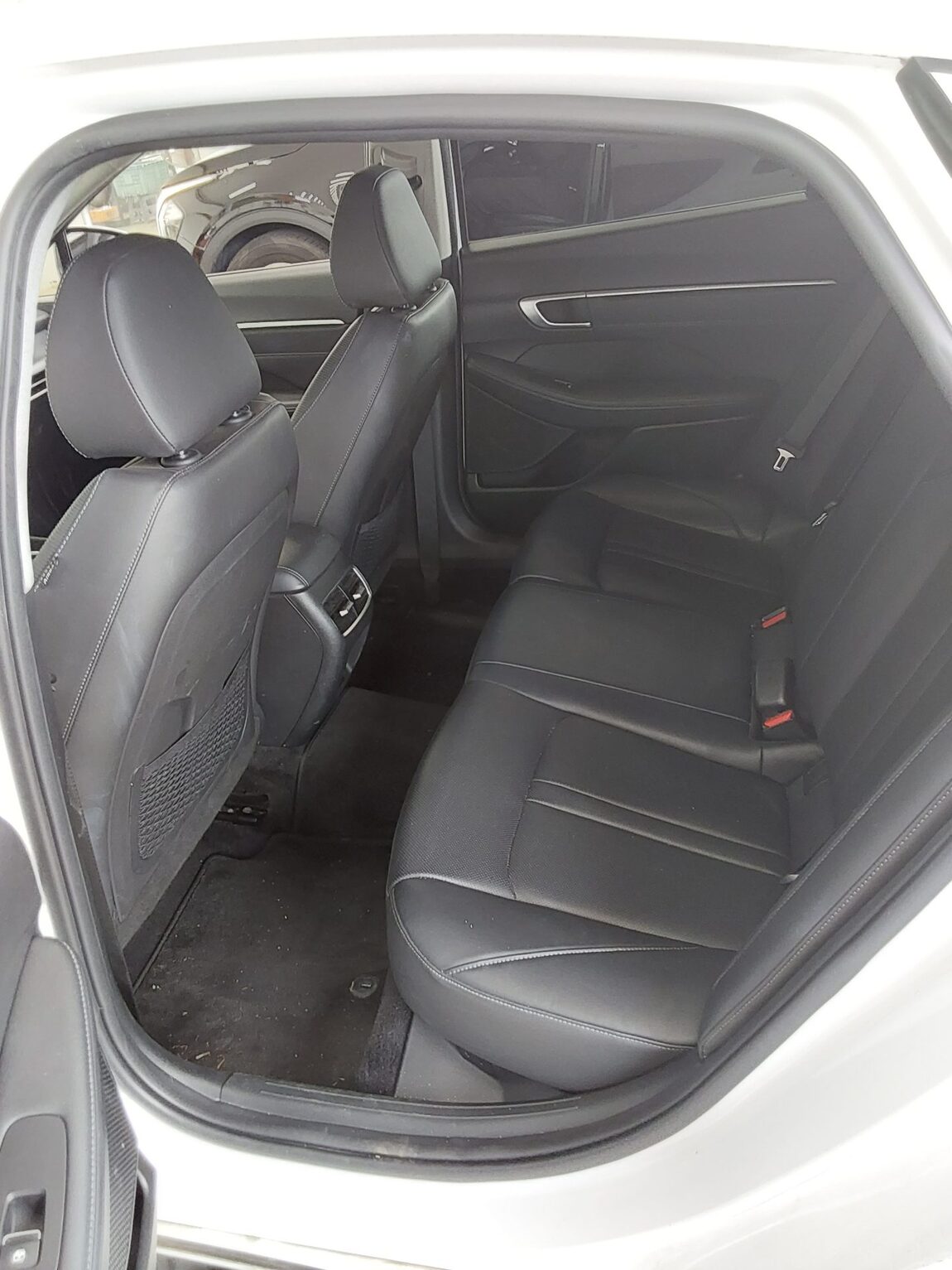 HYUNDAI SONATA THE EDGE GASOLINE 2.0 PREMIUM 2024 - zdjęcie 12