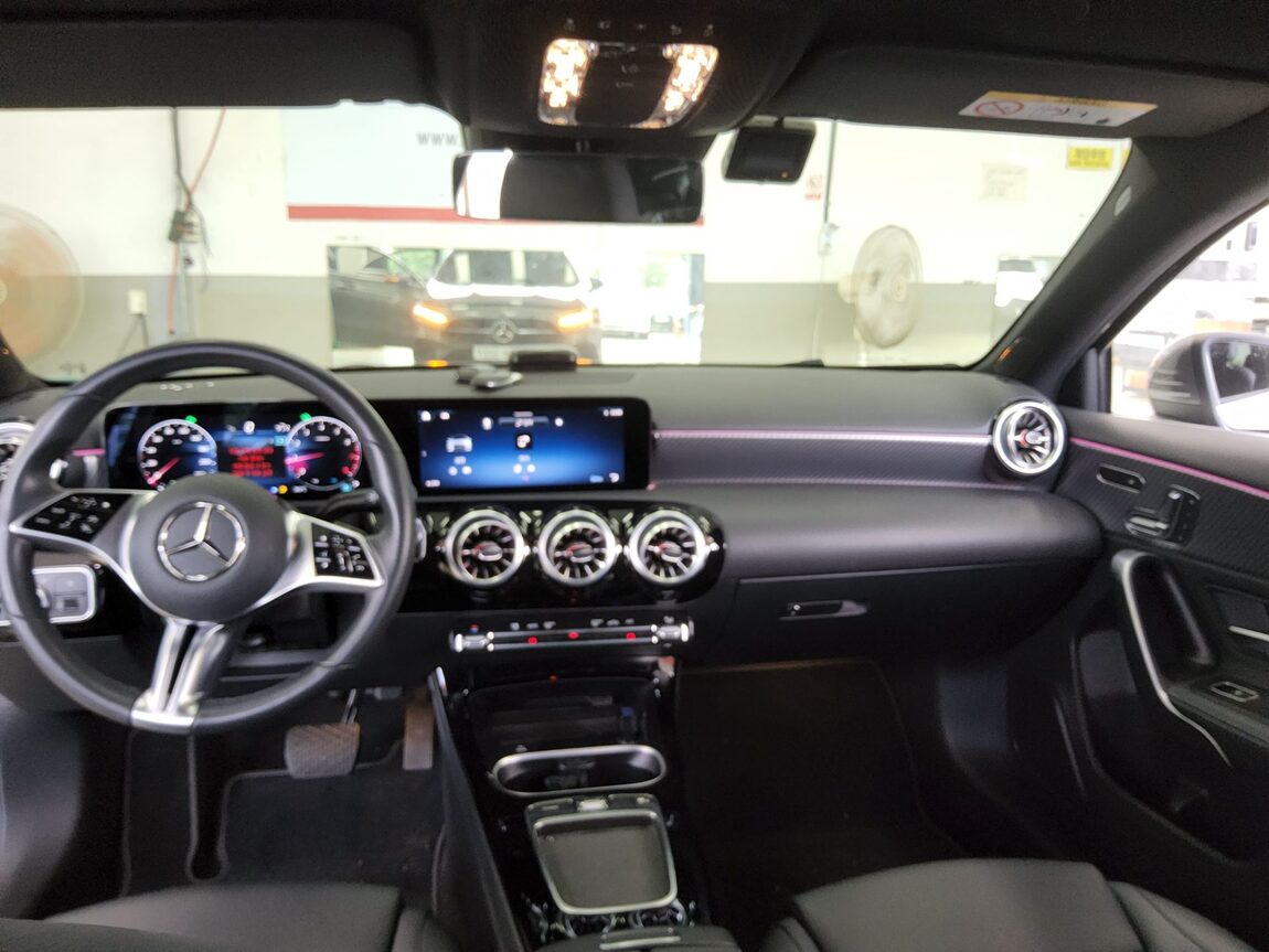 MERCEDES-BENZ A-CLASS (4TH GEN) A220 SEDAN 2024 - zdjęcie 11