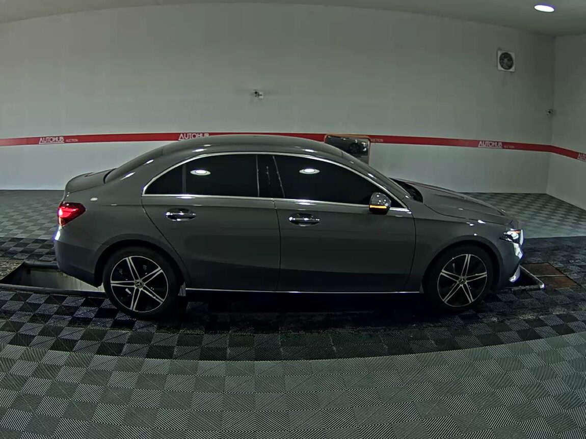 MERCEDES-BENZ A-CLASS (4TH GEN) A220 SEDAN 2024 - zdjęcie 4