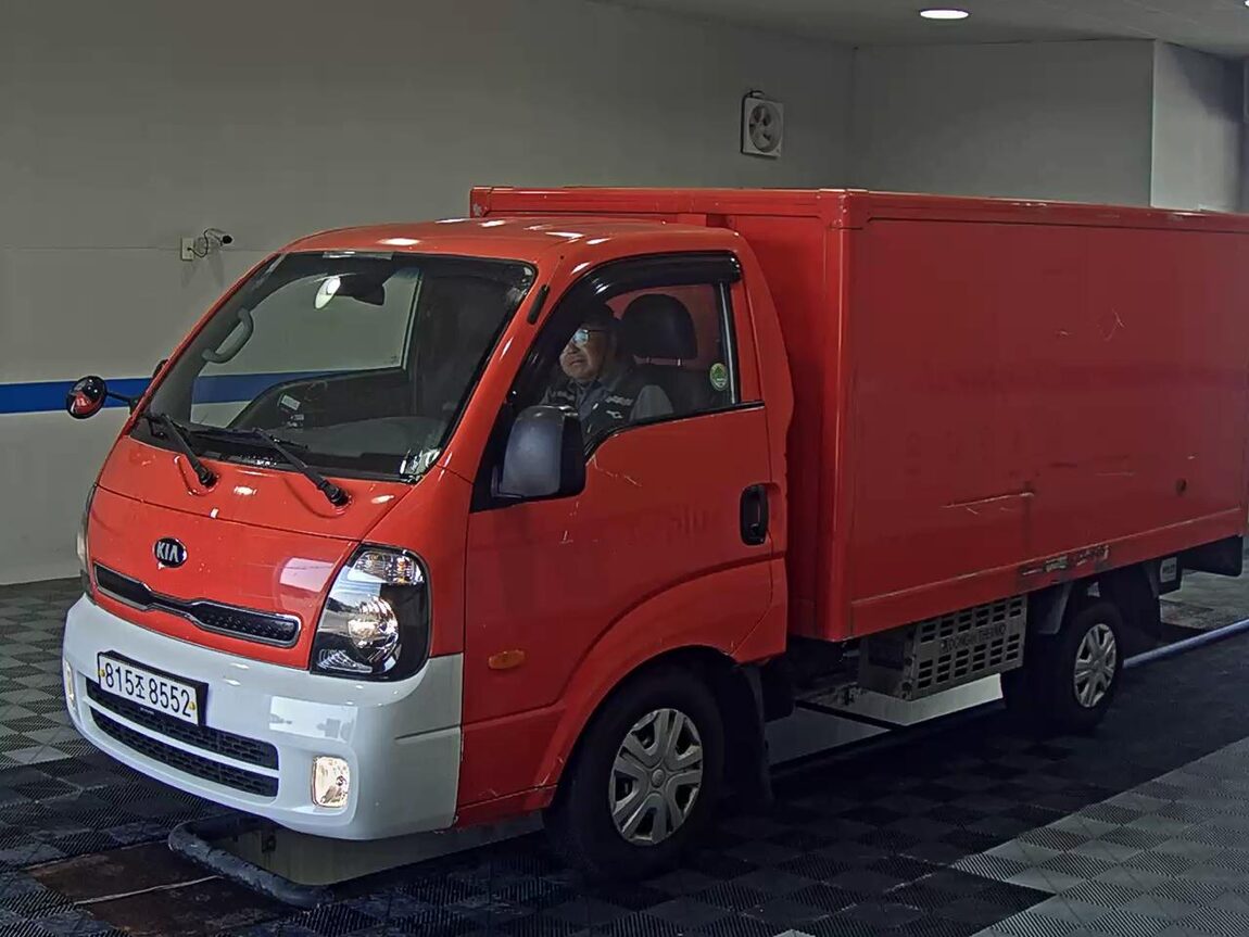 KIA BONGO III CARGO CRDi STANDARD CAB EXTRA LONG WHEELBASE 2019 - zdjęcie 2