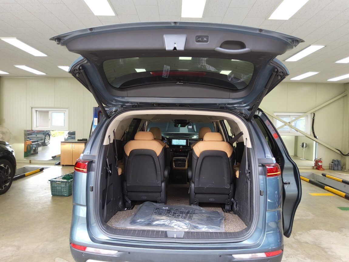 KIA NEW CARNIVAL (KA4) 9-SEATER GASOLINE NOBLESSE 2023 - zdjęcie 15