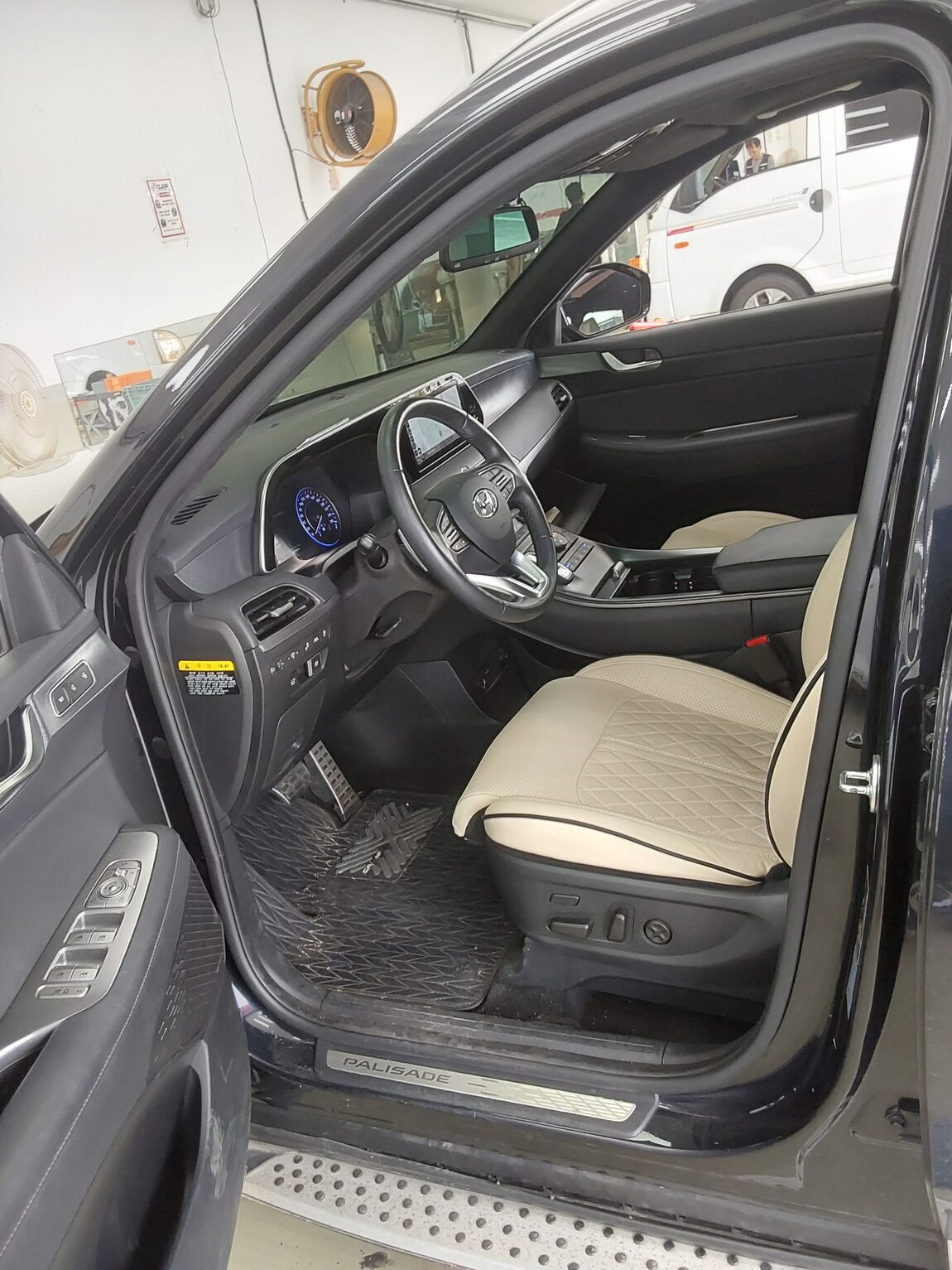 HYUNDAI PALISADE 3.8 GASOLINE AWD PRESTIGE 2019 - zdjęcie 10