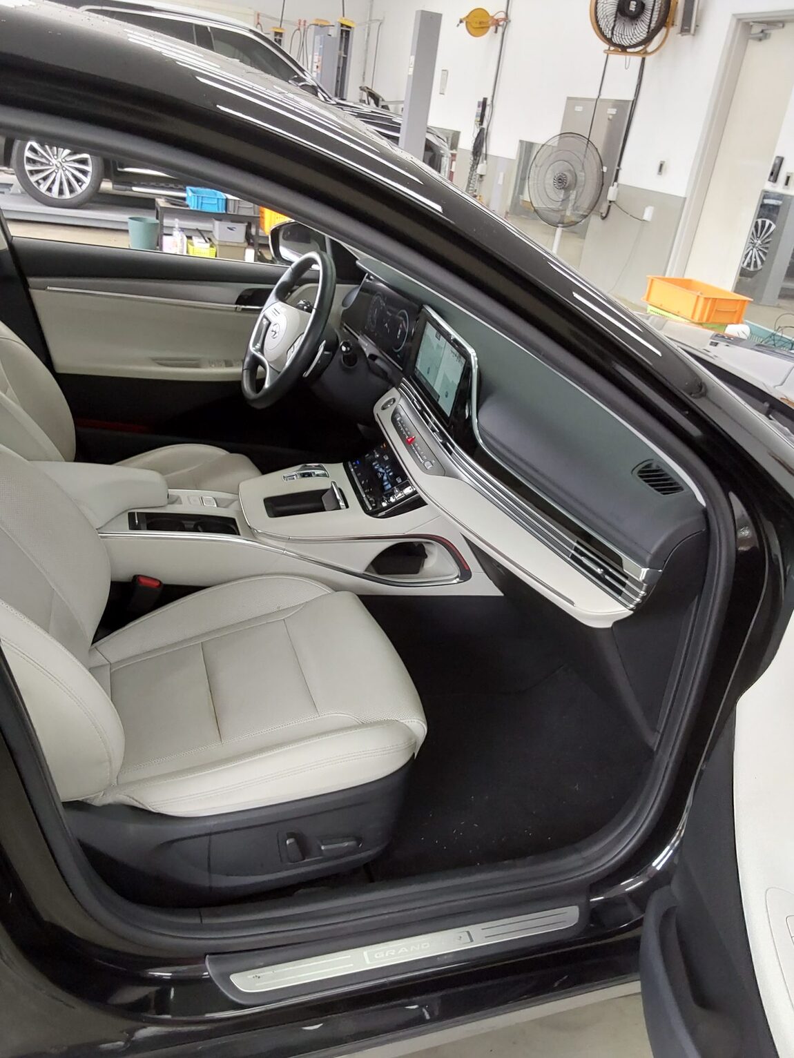 HYUNDAI THE NEW GRANDEUR IG GASOLINE 2.5 LE BLANC 2022 - zdjęcie 14
