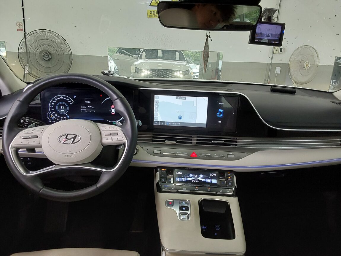 HYUNDAI THE NEW GRANDEUR IG GASOLINE 2.5 LE BLANC 2022 - zdjęcie 11