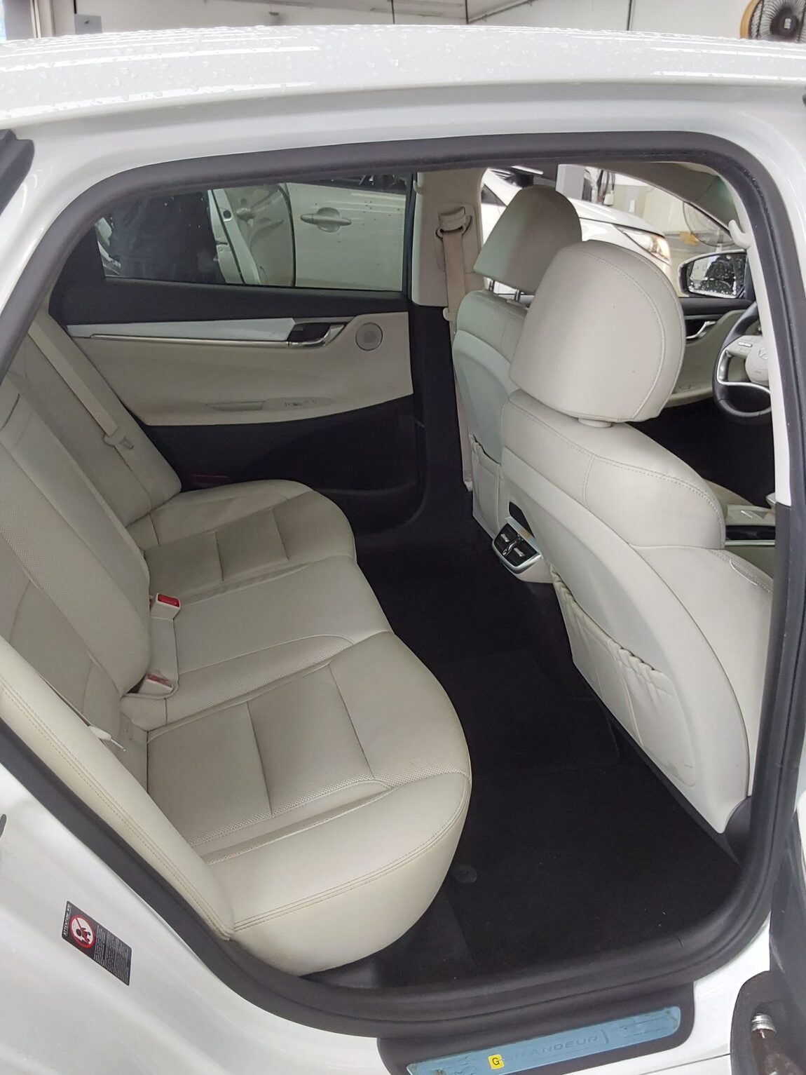 HYUNDAI THE NEW GRANDEUR IG GASOLINE 2.5 LE BLANC 2022 - zdjęcie 13