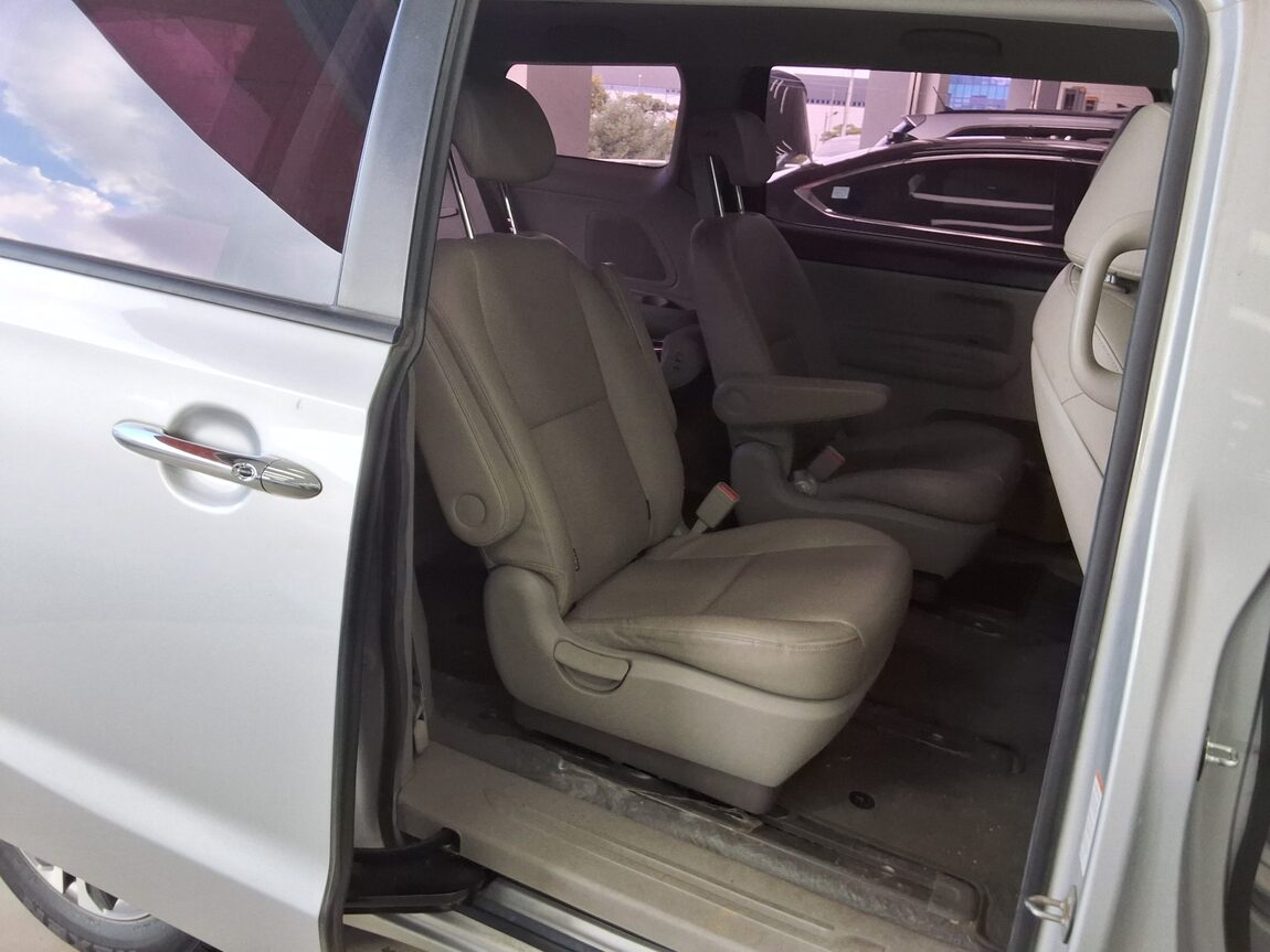 KIA THE NEW CARNIVAL 9-SEATER DIESEL LUXURY 2020 - zdjęcie 13