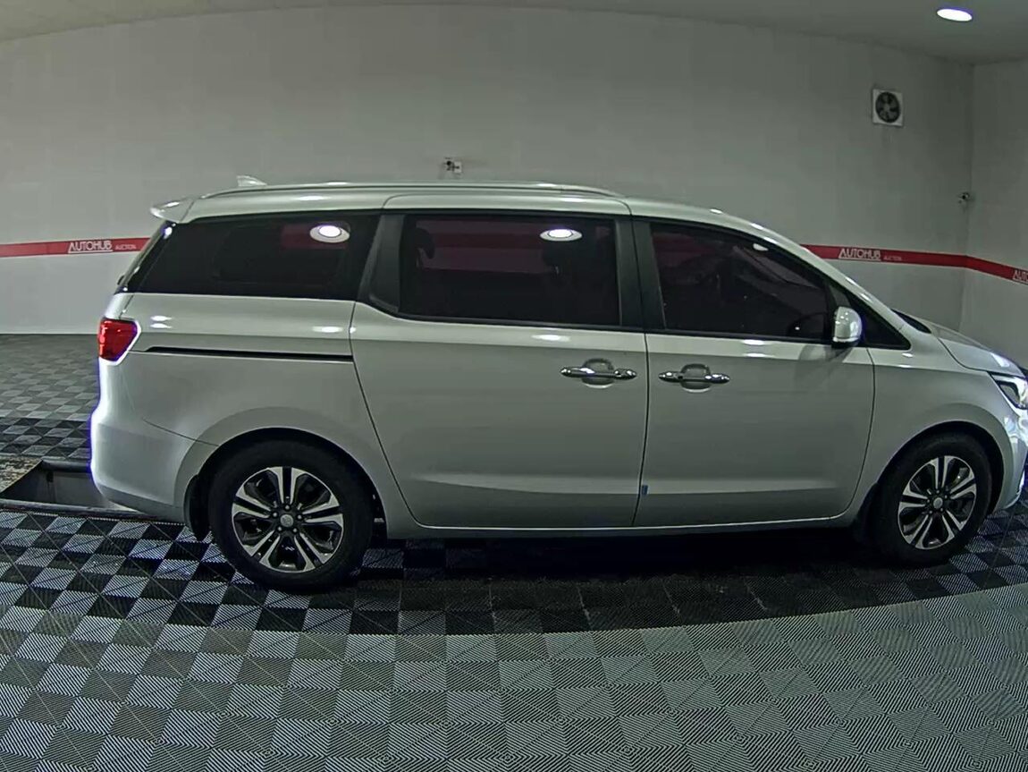 KIA THE NEW CARNIVAL 9-SEATER DIESEL LUXURY 2020 - zdjęcie 4