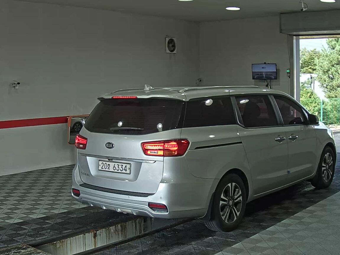 KIA THE NEW CARNIVAL 9-SEATER DIESEL LUXURY 2020 - zdjęcie 5