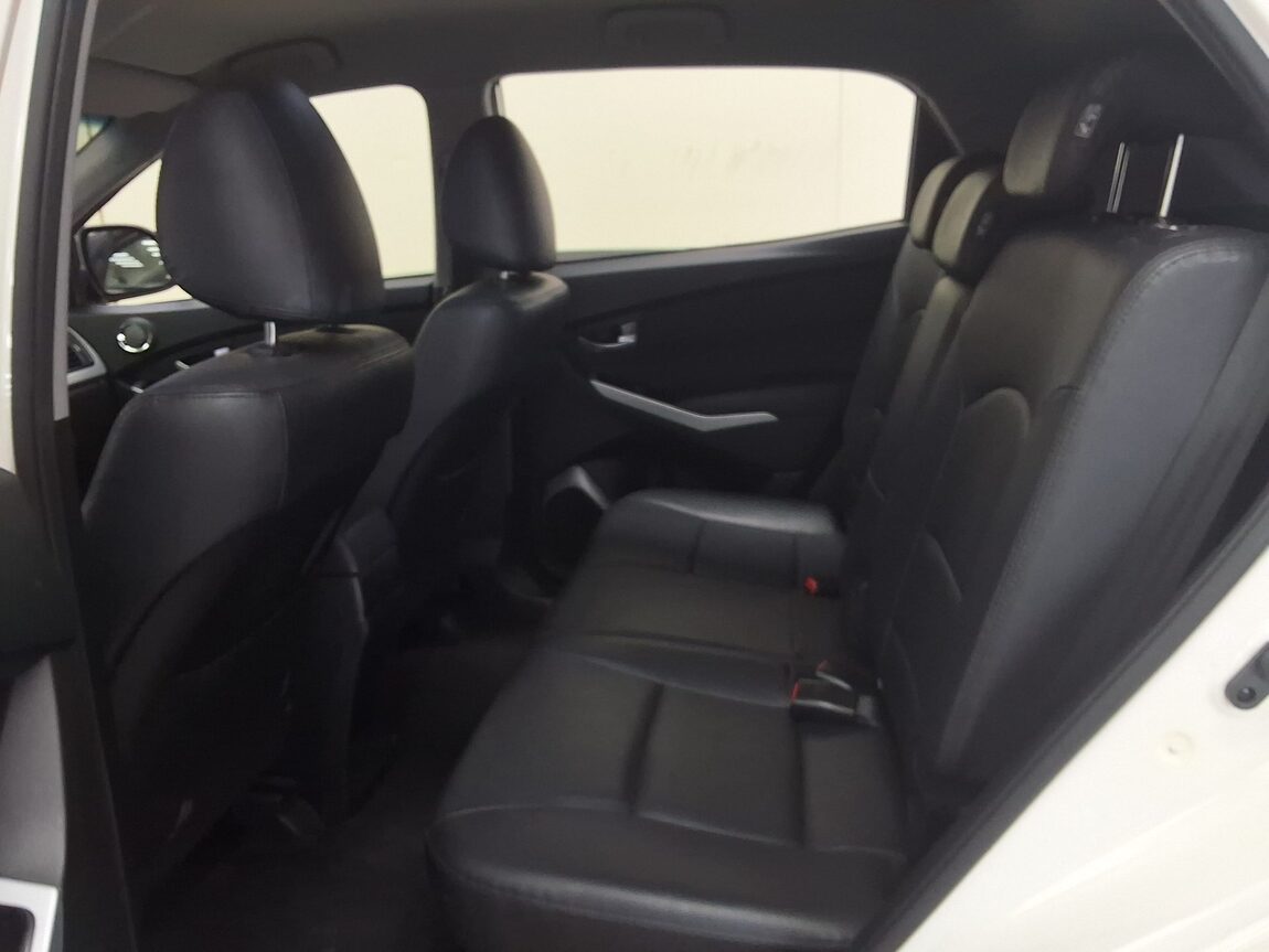 KG MOBILITY (SSANGYONG) NEW KORANDO C 2.2 2WD EXTREME 2016 - zdjęcie 13