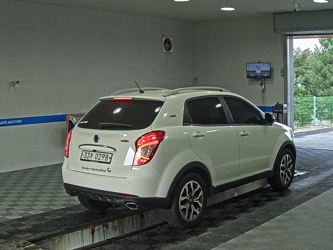 KG MOBILITY (SSANGYONG) NEW KORANDO C 2.2 2WD EXTREME 2016 - zdjęcie 5