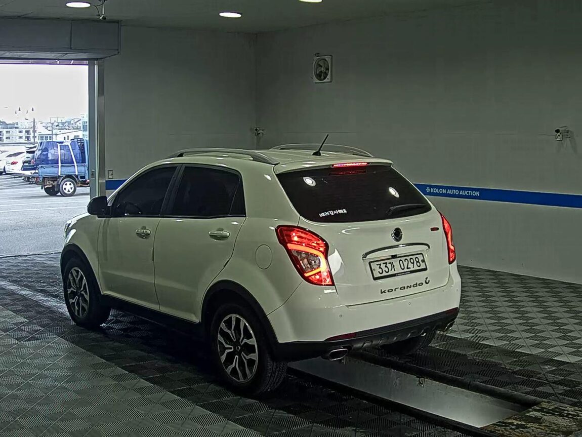 KG MOBILITY (SSANGYONG) NEW KORANDO C 2.2 2WD EXTREME 2016 - zdjęcie 6