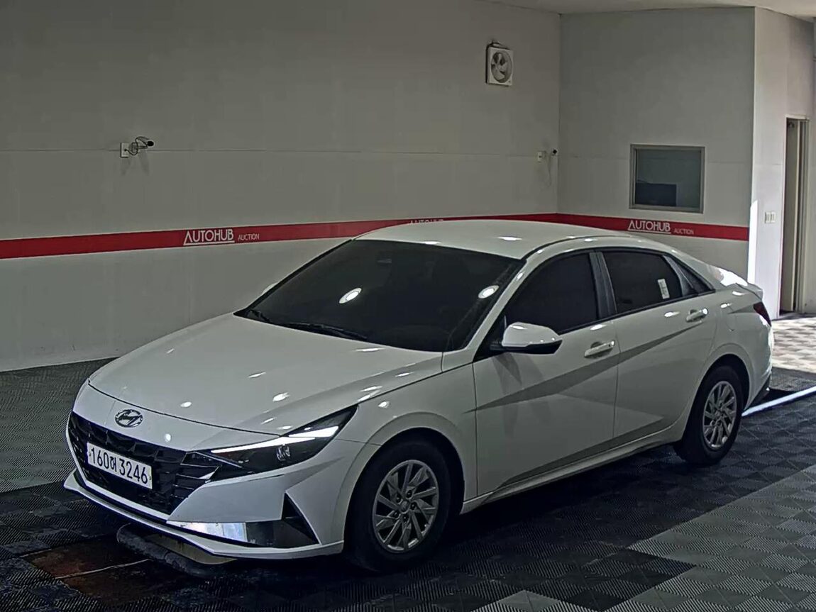 HYUNDAI AVANTE (CN7) 1.6 GASOLINE SMART 2022 - zdjęcie 2