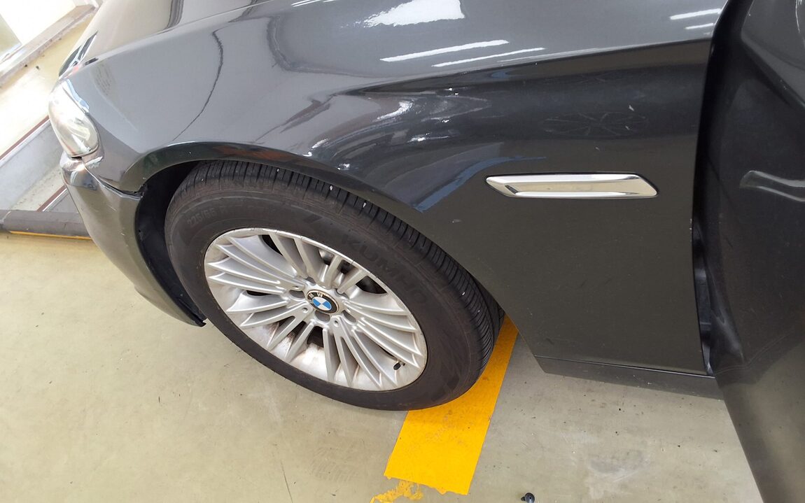 BMW 5 SERIES (6TH GEN) 520d xDRIVE 2015 - zdjęcie 25