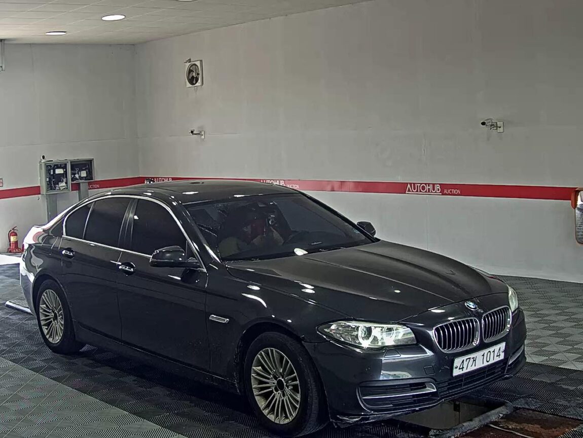 BMW 5 SERIES (6TH GEN) 520d xDRIVE 2015 - zdjęcie 3
