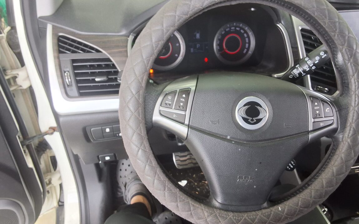 KG MOBILITY (SSANGYONG) NEW KORANDO C 2.2 2WD EXTREME 2016 - zdjęcie 17
