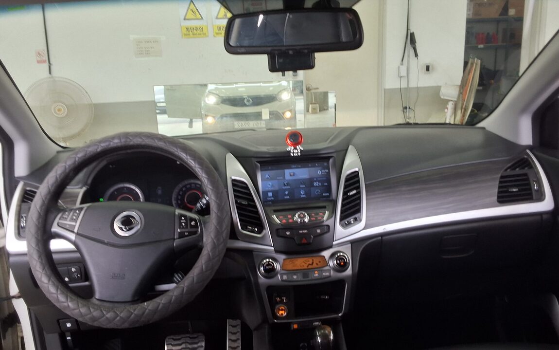 KG MOBILITY (SSANGYONG) NEW KORANDO C 2.2 2WD EXTREME 2016 - zdjęcie 11