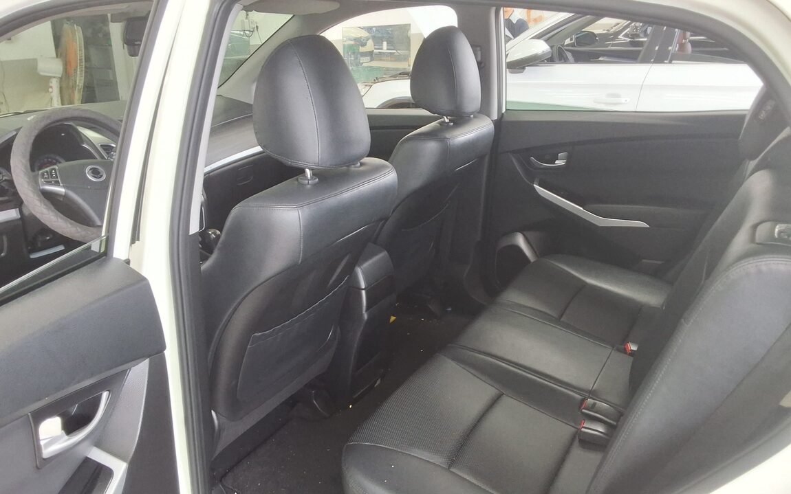 KG MOBILITY (SSANGYONG) NEW KORANDO C 2.2 2WD EXTREME 2016 - zdjęcie 12