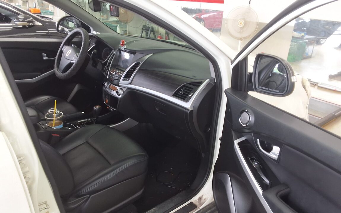 KG MOBILITY (SSANGYONG) NEW KORANDO C 2.2 2WD EXTREME 2016 - zdjęcie 14