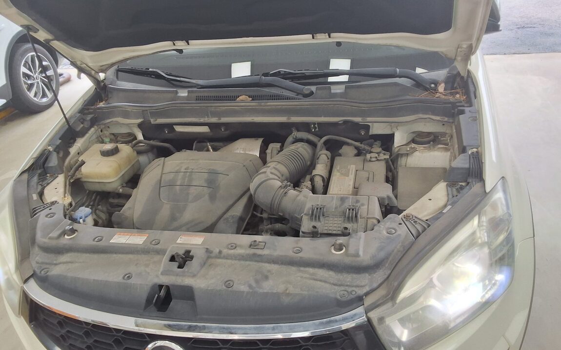 KG MOBILITY (SSANGYONG) NEW KORANDO C 2.2 2WD EXTREME 2016 - zdjęcie 21