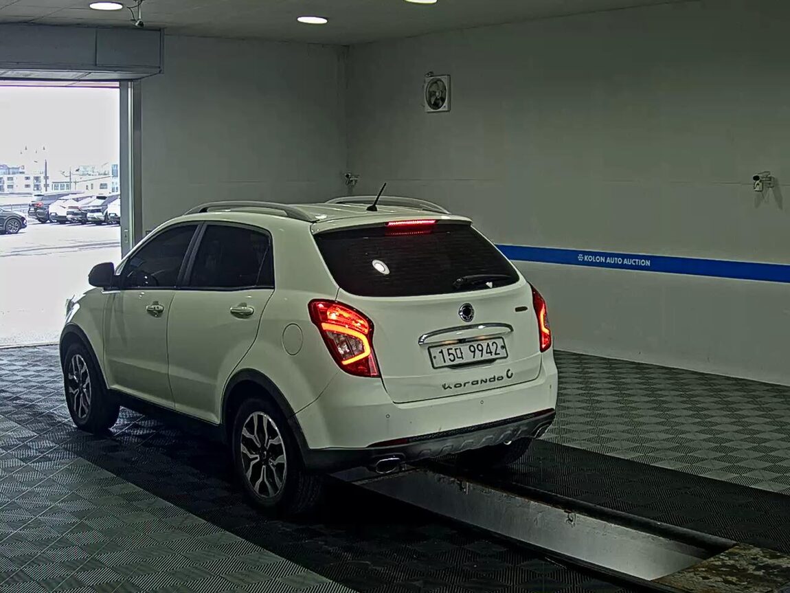 KG MOBILITY (SSANGYONG) NEW KORANDO C 2.2 2WD EXTREME 2016 - zdjęcie 6