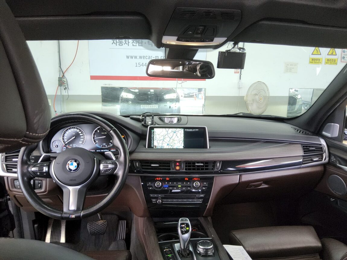 BMW X5 (3RD GEN) M50d xDRIVE 2015 - zdjęcie 11