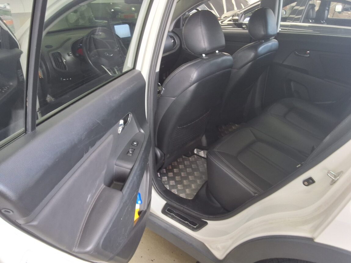 KIA SPORTAGE R DIESEL R2.0 2WD TLX PREMIUM 2011 - zdjęcie 12