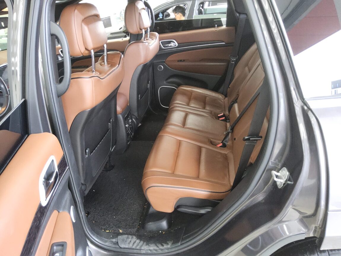 JEEP GRAND CHEROKEE (WK2) 3.6 V6 SUMMIT 2021 - zdjęcie 12