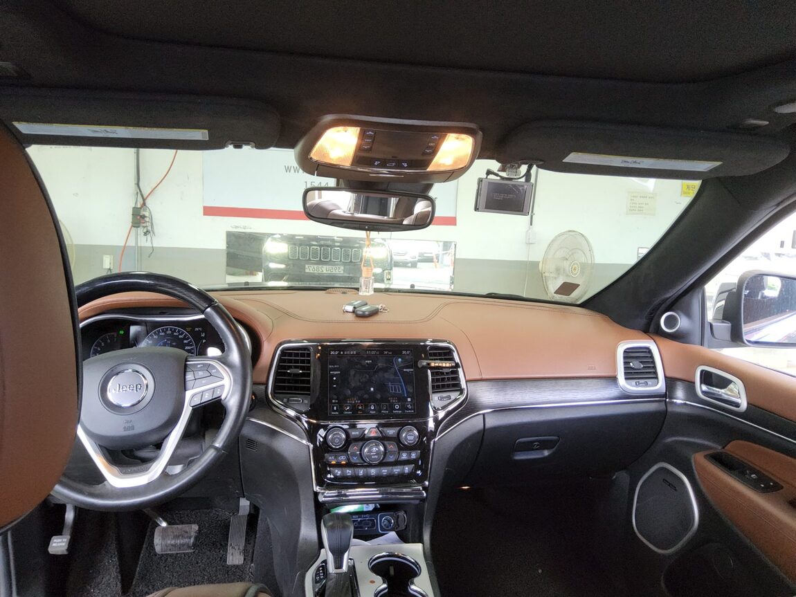JEEP GRAND CHEROKEE (WK2) 3.6 V6 SUMMIT 2021 - zdjęcie 11