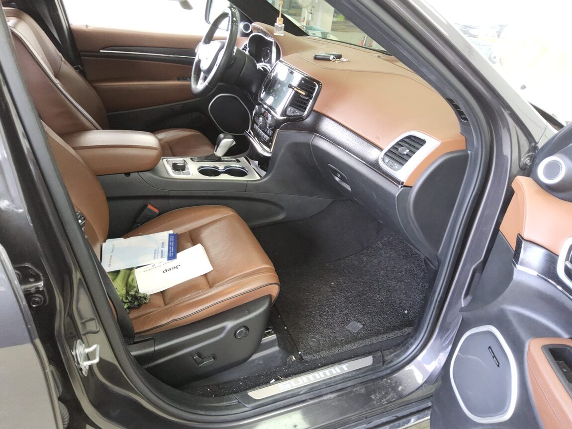 JEEP GRAND CHEROKEE (WK2) 3.6 V6 SUMMIT 2021 - zdjęcie 14