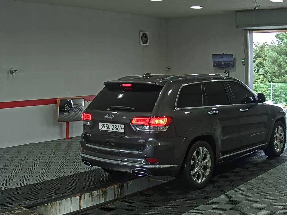 JEEP GRAND CHEROKEE (WK2) 3.6 V6 SUMMIT 2021 - zdjęcie 5