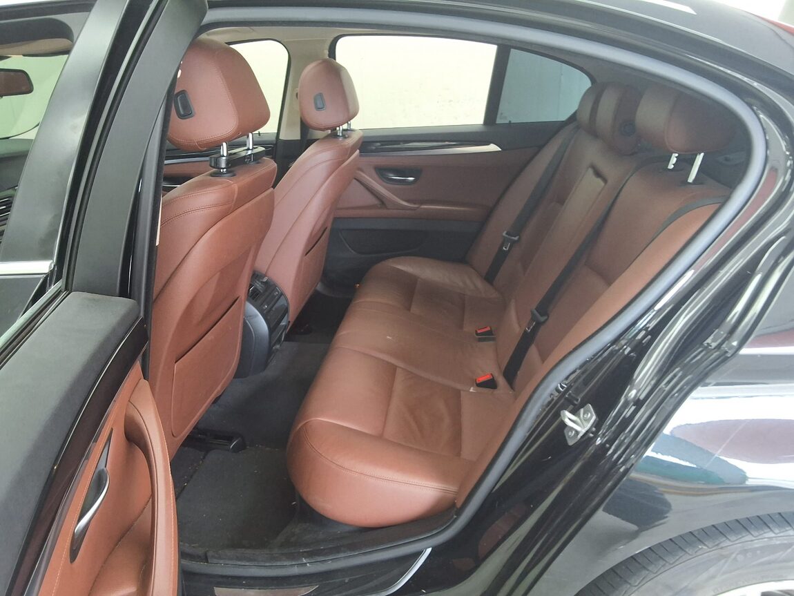 BMW 5 SERIES (6TH GEN) 520d 2015 - zdjęcie 13