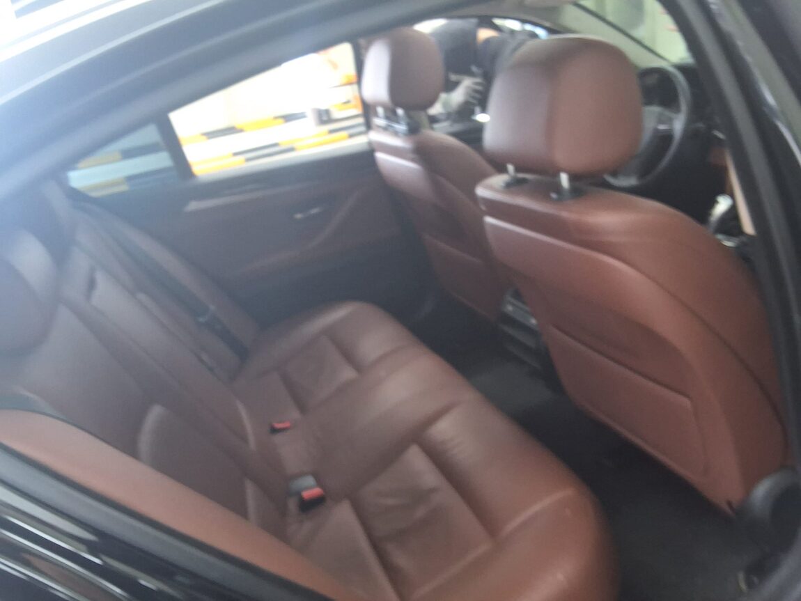 BMW 5 SERIES (6TH GEN) 520d 2015 - zdjęcie 14
