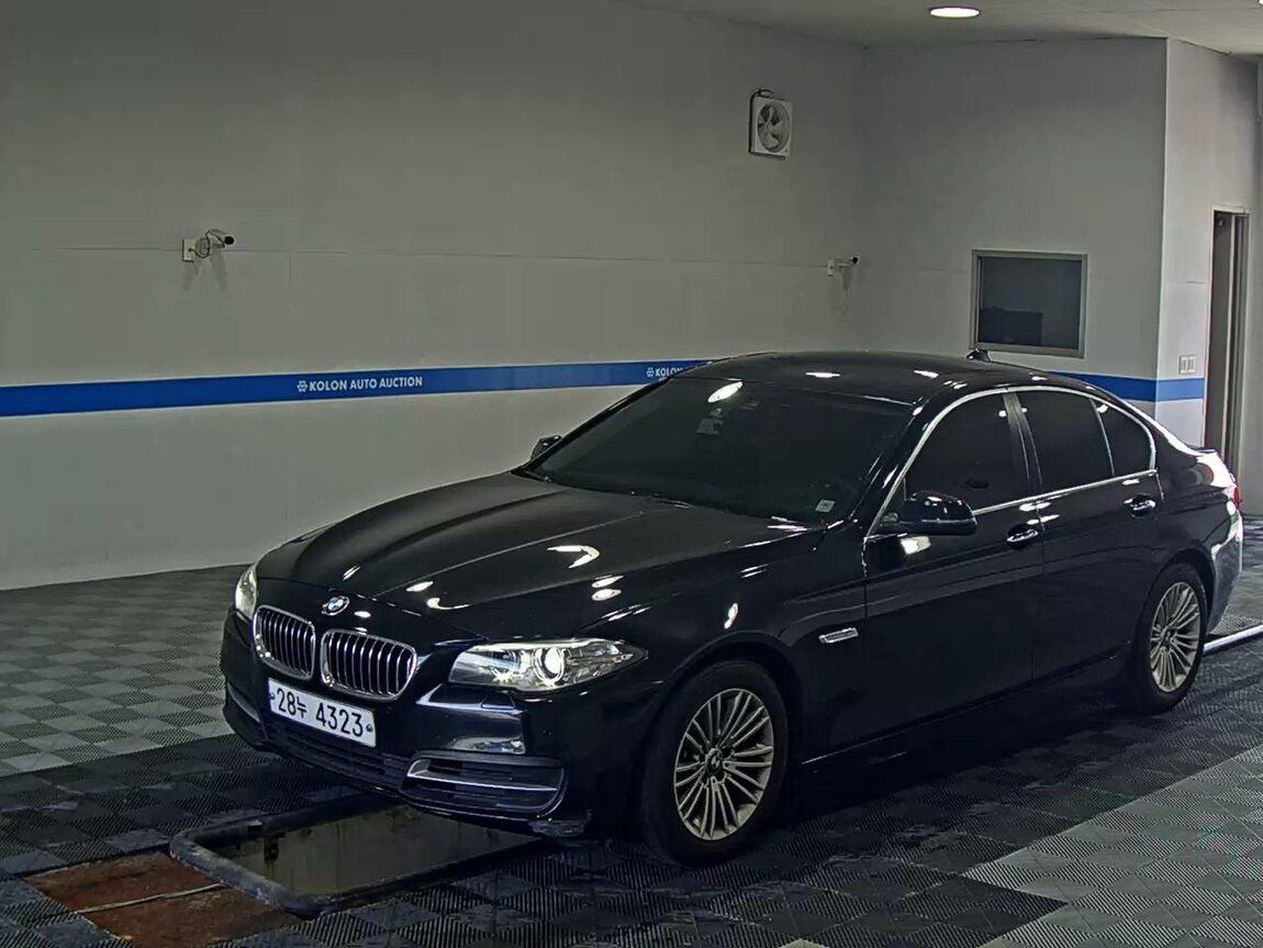 BMW 5 SERIES (6TH GEN) 520d 2015 - zdjęcie 2
