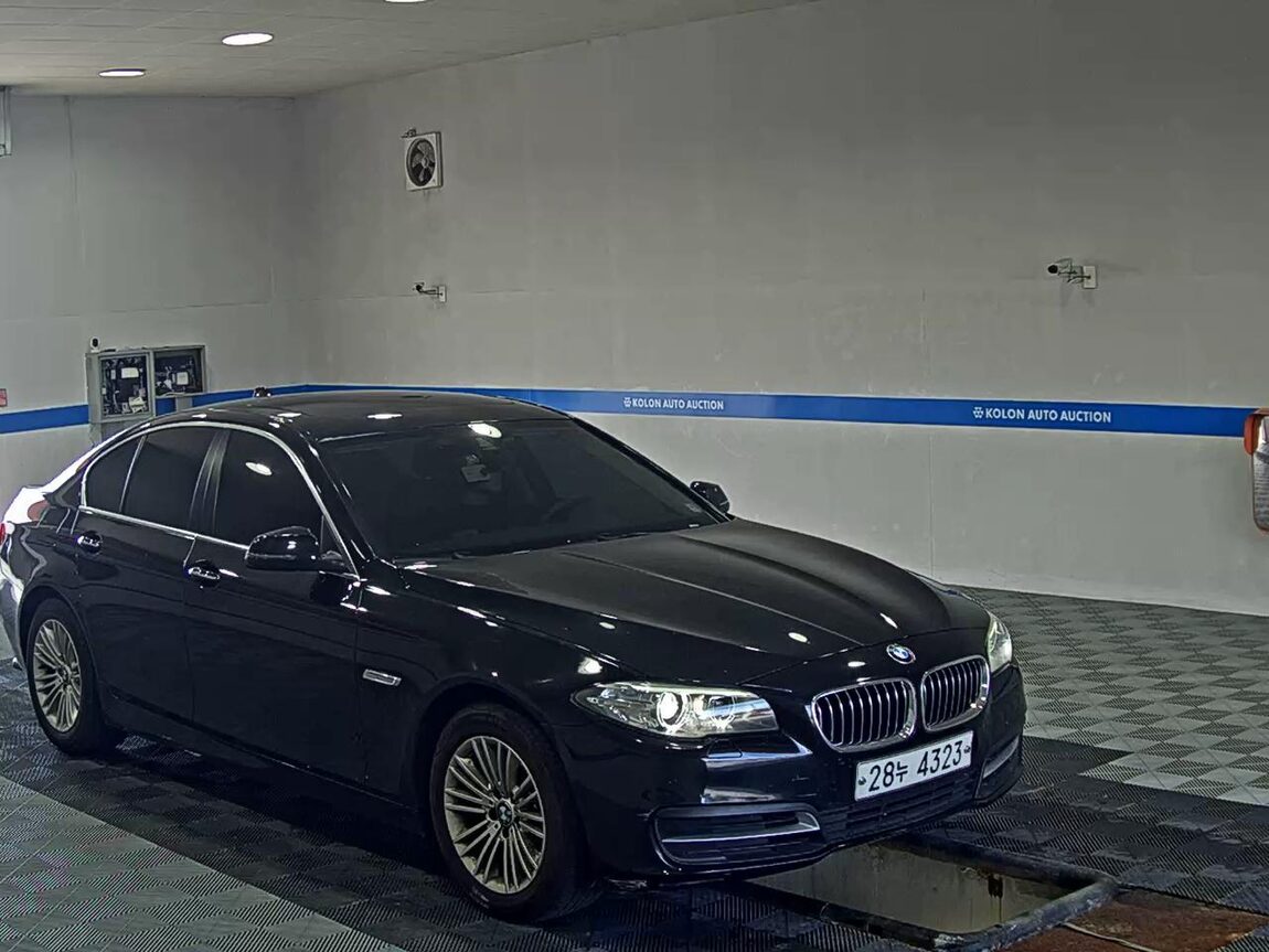 BMW 5 SERIES (6TH GEN) 520d 2015 - zdjęcie 3