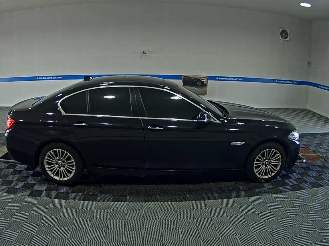 BMW 5 SERIES (6TH GEN) 520d 2015 - zdjęcie 4
