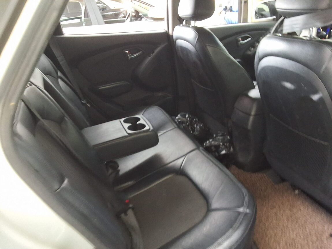 HYUNDAI TUCSON ix DIESEL R20 2WD LX20 LUXURY 2011 - zdjęcie 14