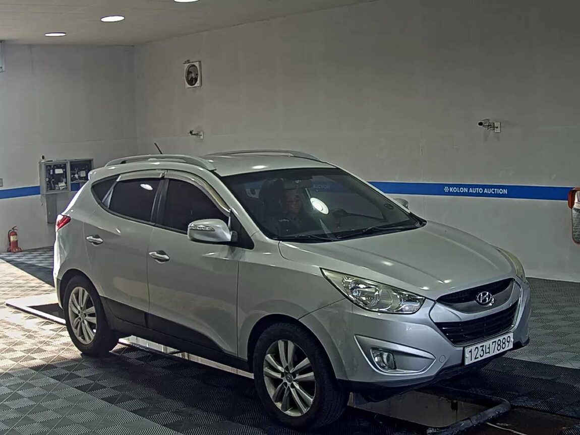 HYUNDAI TUCSON ix DIESEL R20 2WD LX20 LUXURY 2011 - zdjęcie 3