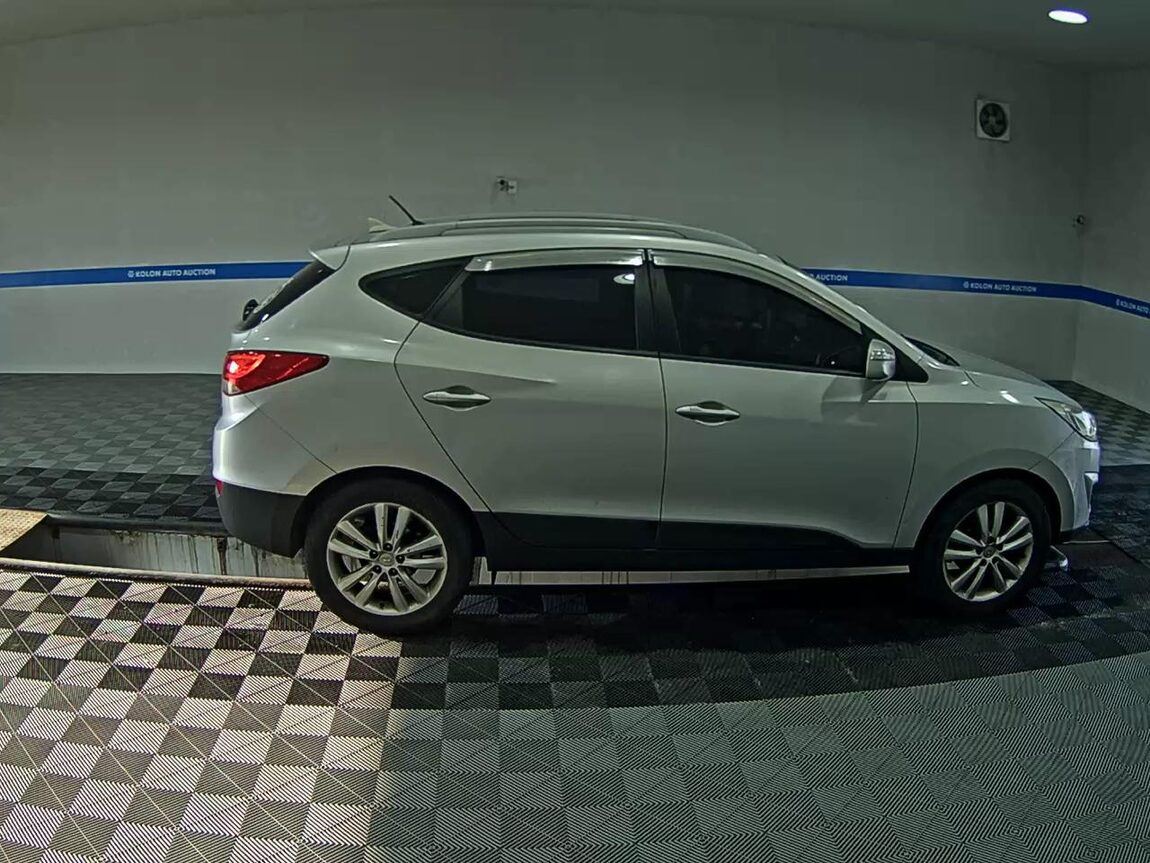 HYUNDAI TUCSON ix DIESEL R20 2WD LX20 LUXURY 2011 - zdjęcie 4