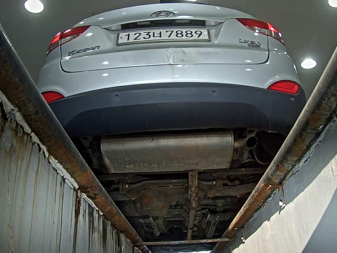 HYUNDAI TUCSON ix DIESEL R20 2WD LX20 LUXURY 2011 - zdjęcie 8