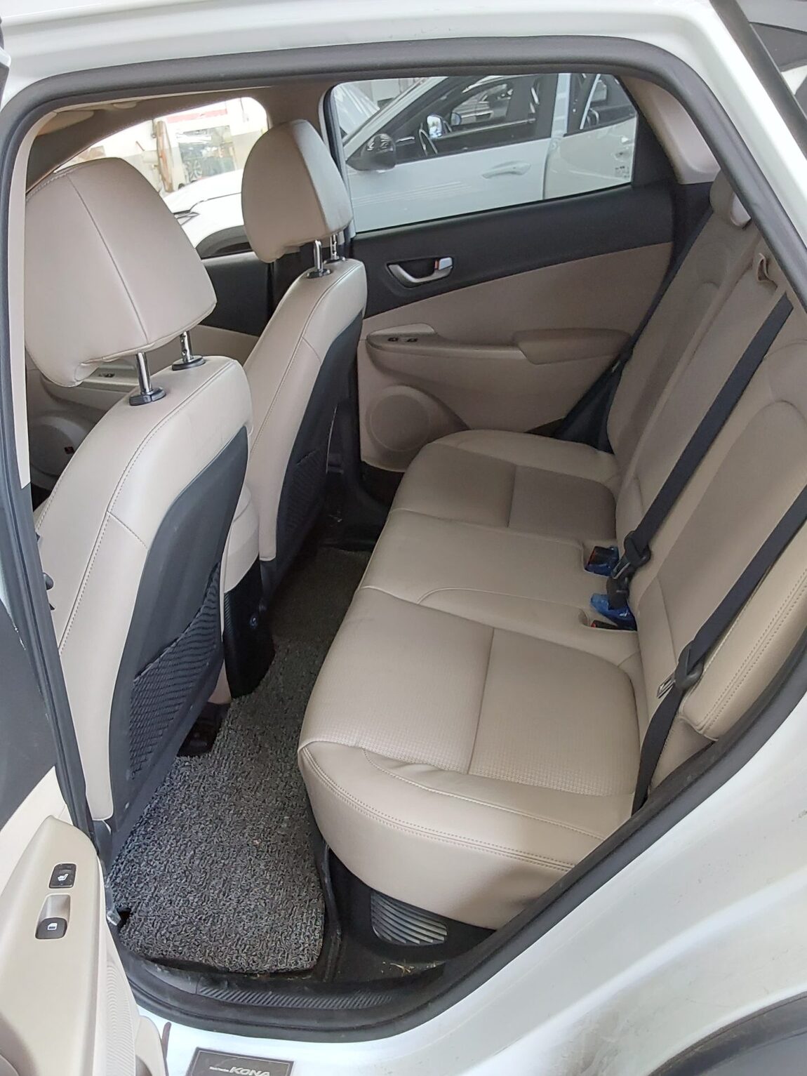 HYUNDAI KONA HYBRID 1.6 HEV PREMIUM SPECIAL 2020 - zdjęcie 12