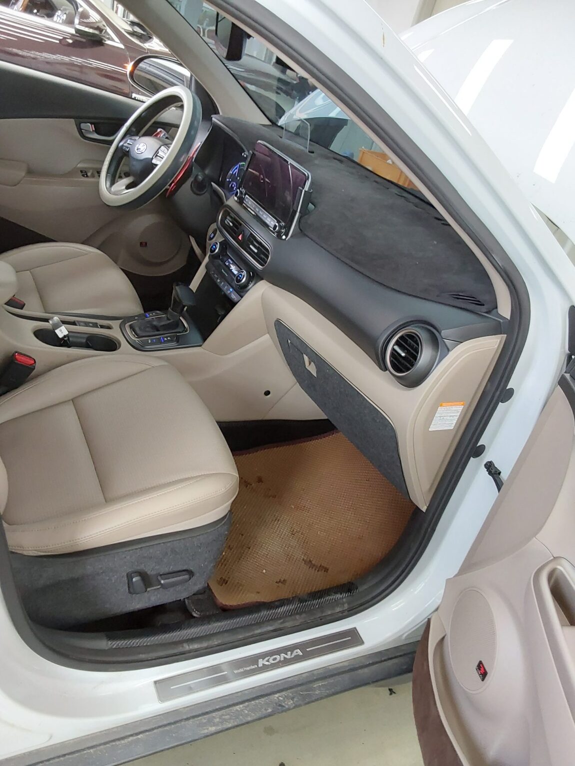 HYUNDAI KONA HYBRID 1.6 HEV PREMIUM SPECIAL 2020 - zdjęcie 14