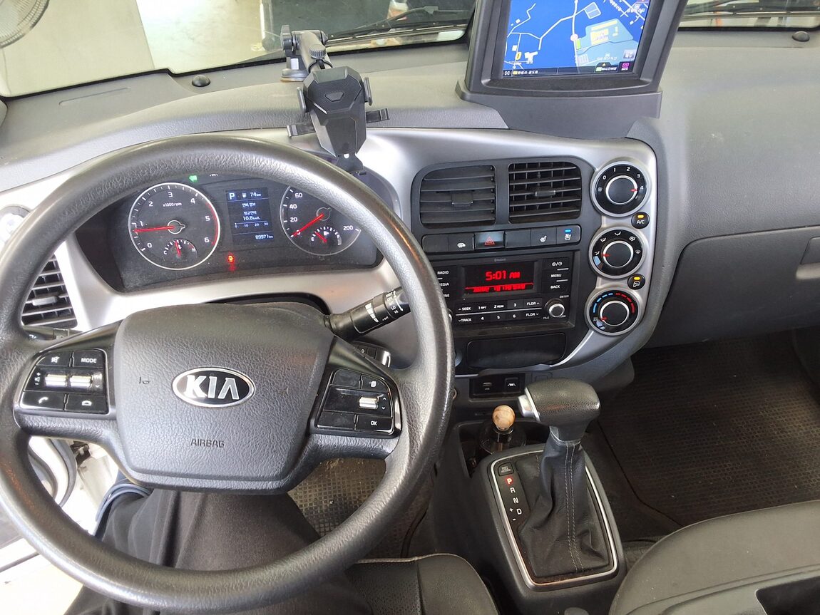 KIA THE NEW BONGO III CARGO 1 TON KING CAB EXTRA LONG WHEELBASE L LITE 2020 - zdjęcie 16