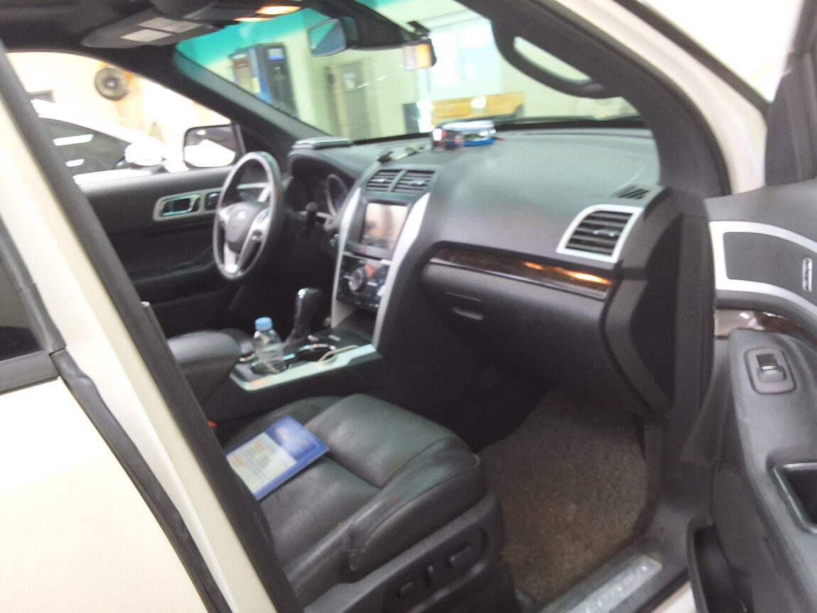 FORD EXPLORER (5TH GEN) 3.5 V6 4WD LIMITED 2015 - zdjęcie 15