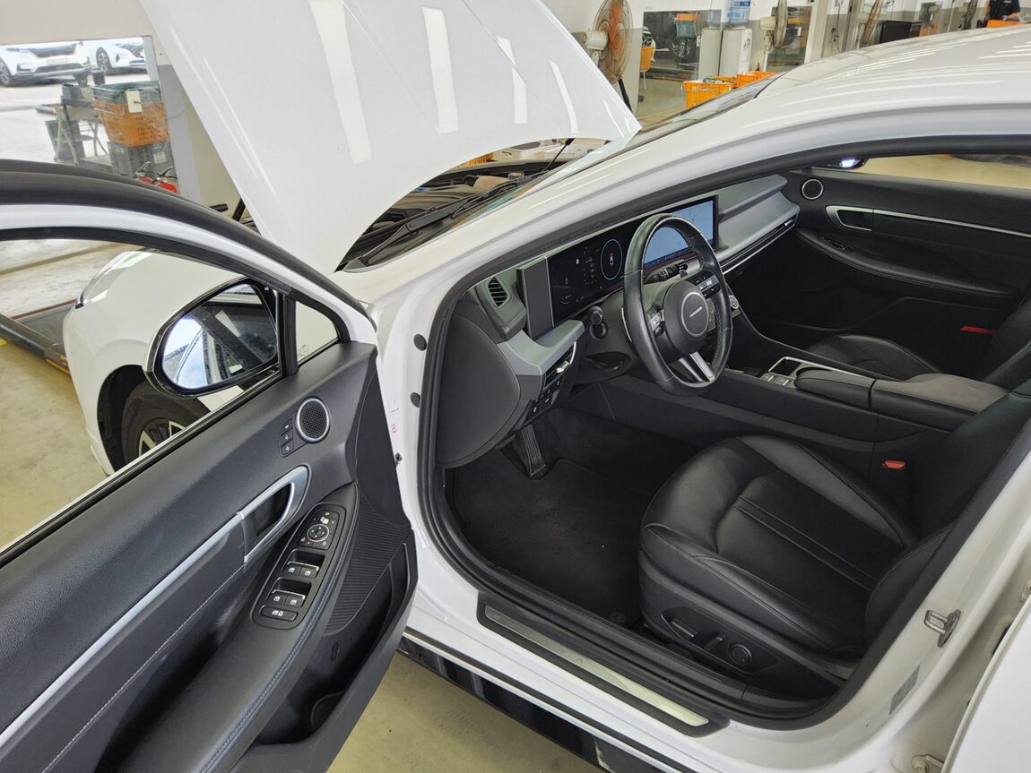 HYUNDAI SONATA THE EDGE GASOLINE 2.0 PREMIUM 2024 - zdjęcie 10